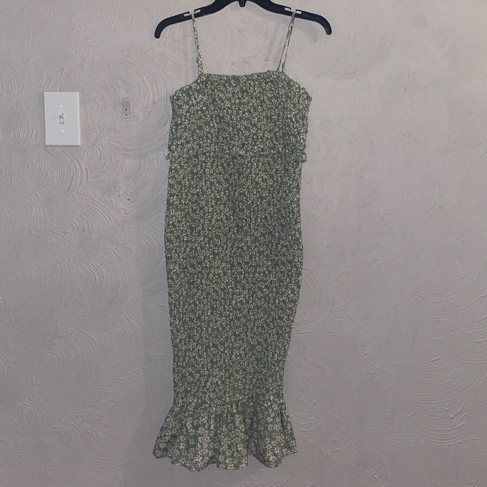 NWOT Scrunchy Floral Dress